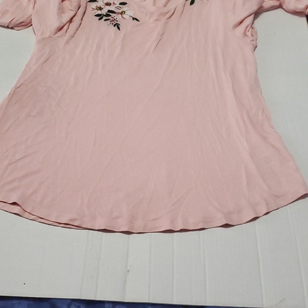 NWOT Aero Pink Long Sleeve Seriously Soft Floral Embroidered Perfect Crew Top L - Picture 11 of 14